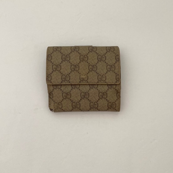 GUCCI GG Supreme Monogram Bifold Wallet - Picture 5 of 14